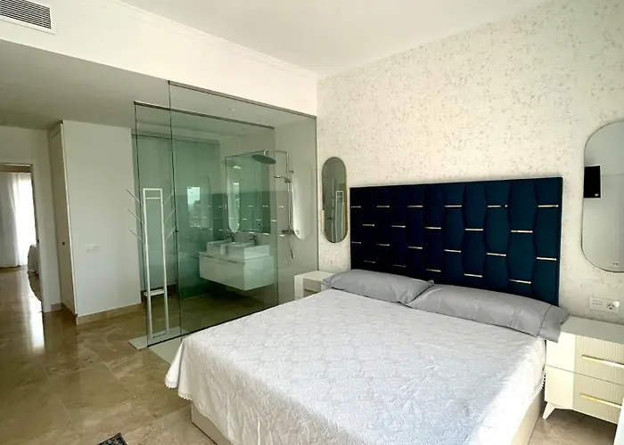 Luxury Sea View Penthouse 아파트