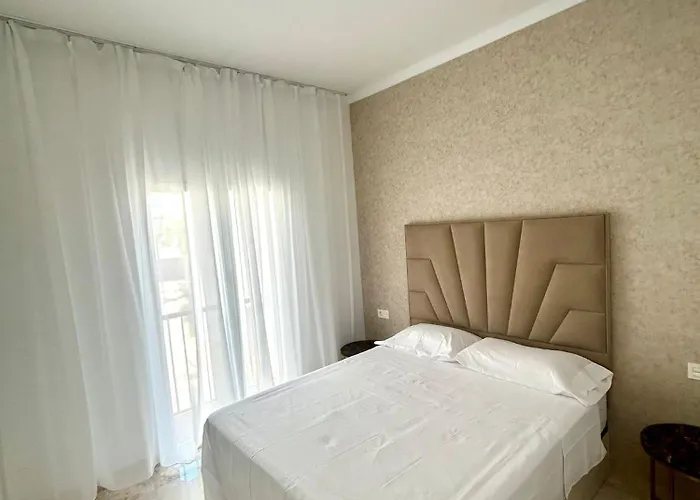 Luxury Sea View Penthouse * إِستيبونا